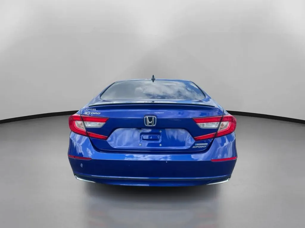 Honda Accord photo 11