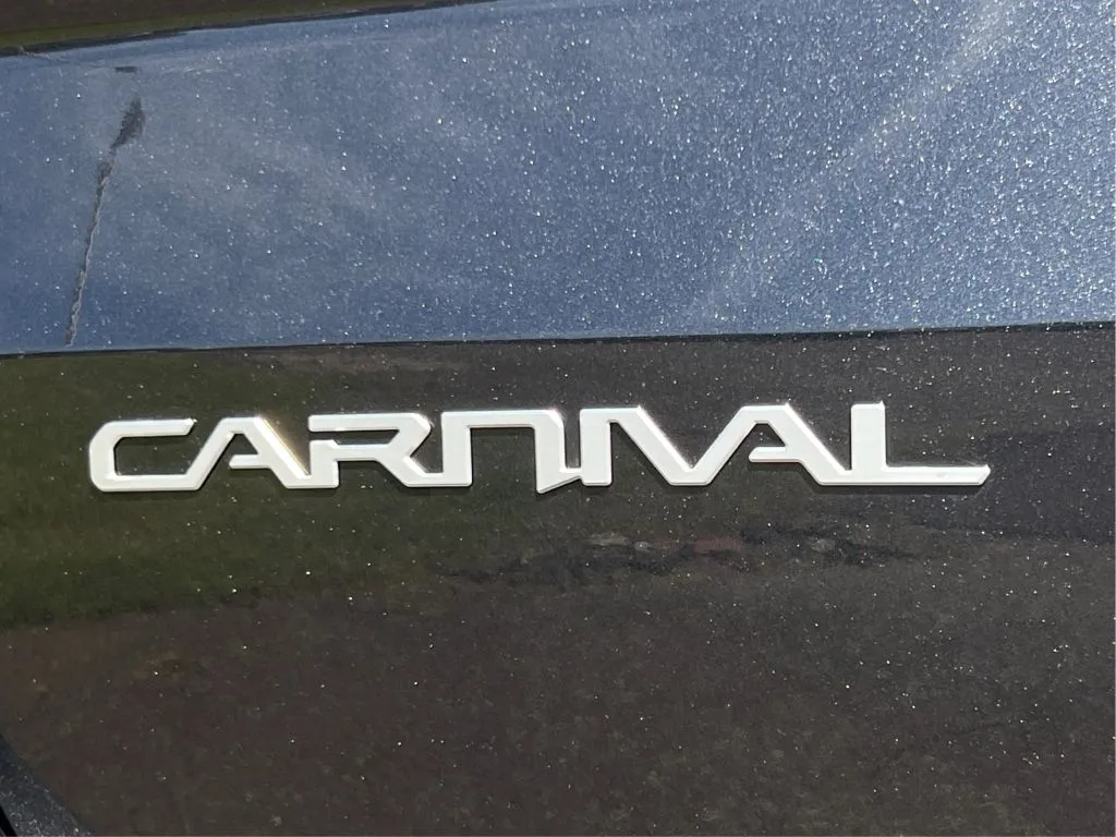 Kia Carnival photo 29