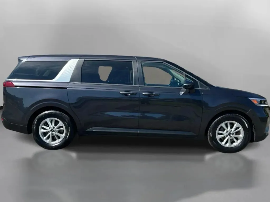 Kia Carnival photo 7