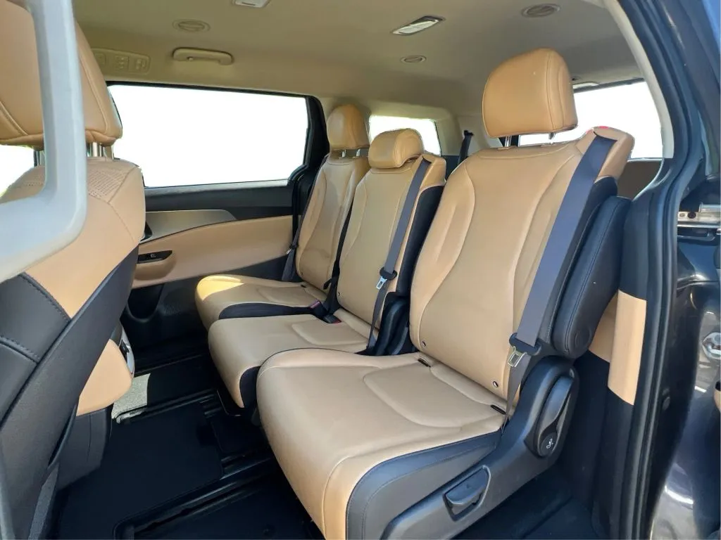 Kia Carnival photo 17