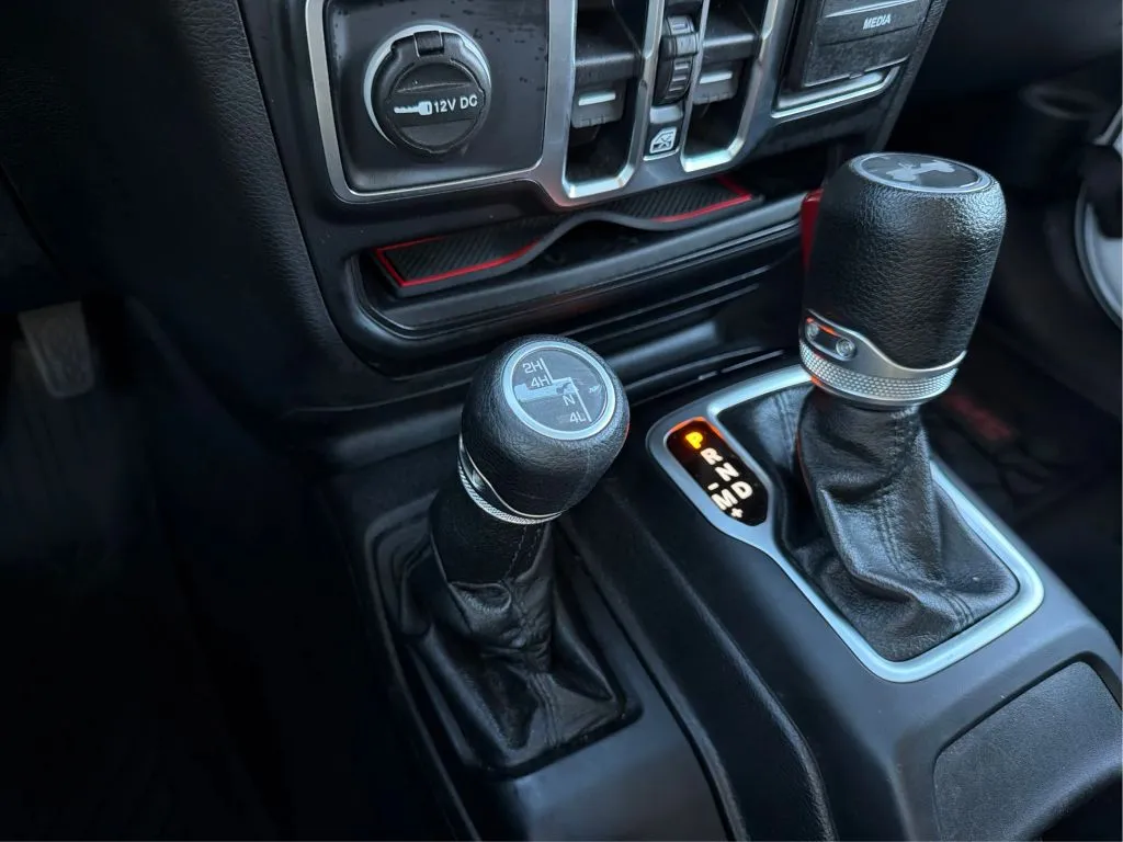 Jeep Wrangler photo 39