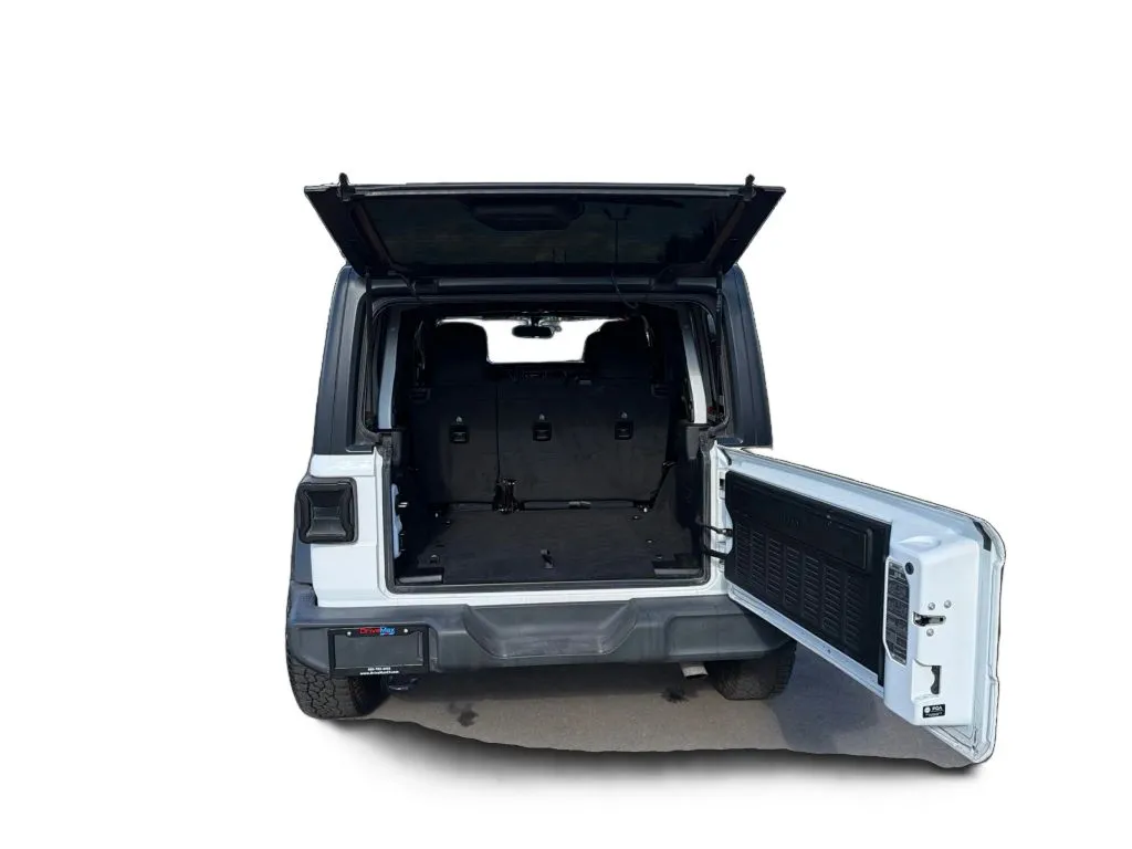 Jeep Wrangler photo 18