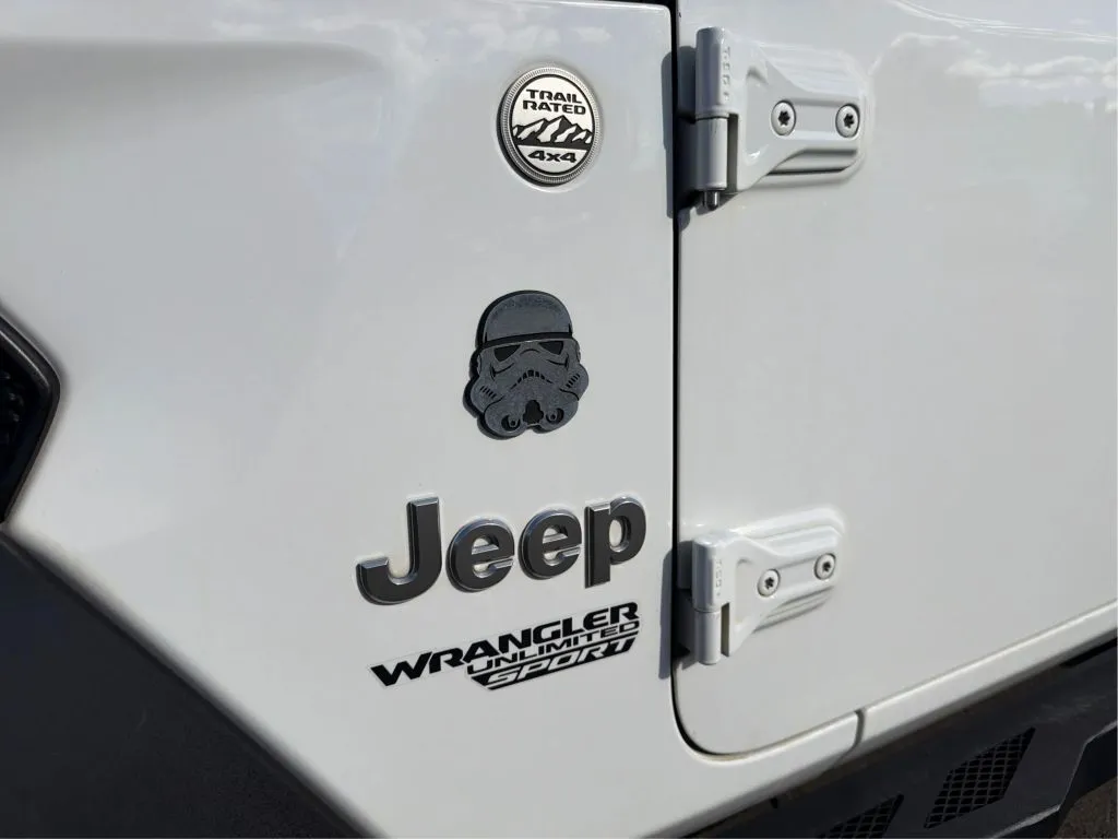 Jeep Wrangler photo 29