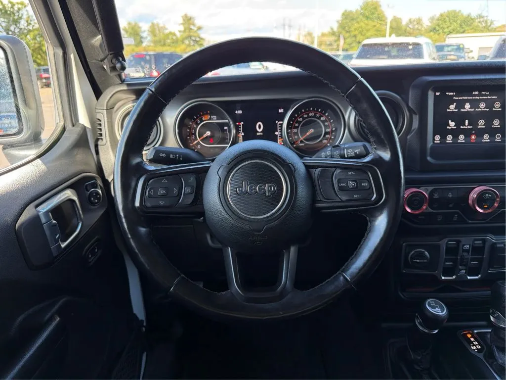 Jeep Wrangler photo 23