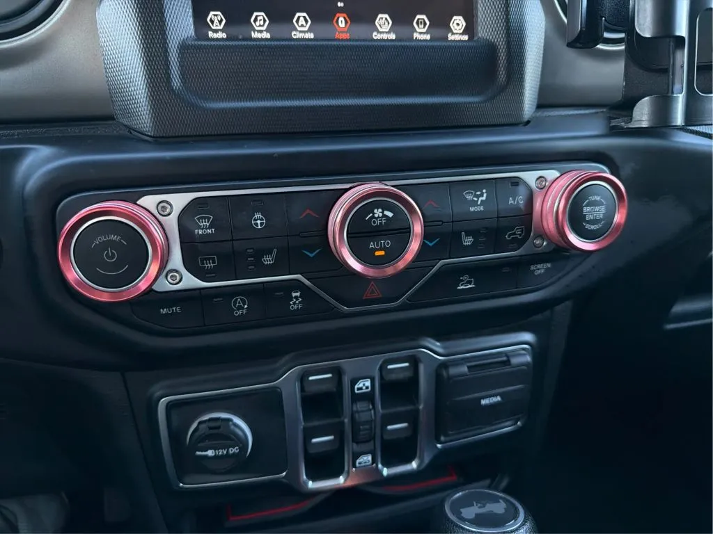Jeep Wrangler photo 37