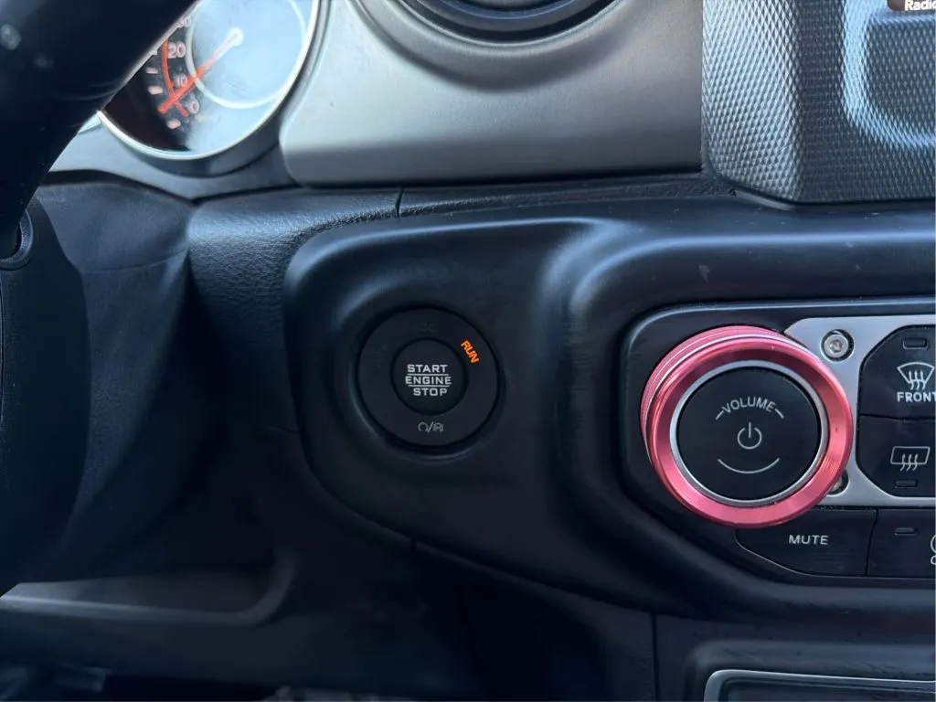 Jeep Wrangler photo 38