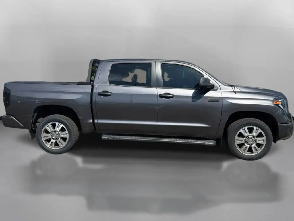 Toyota Tundra photo 7