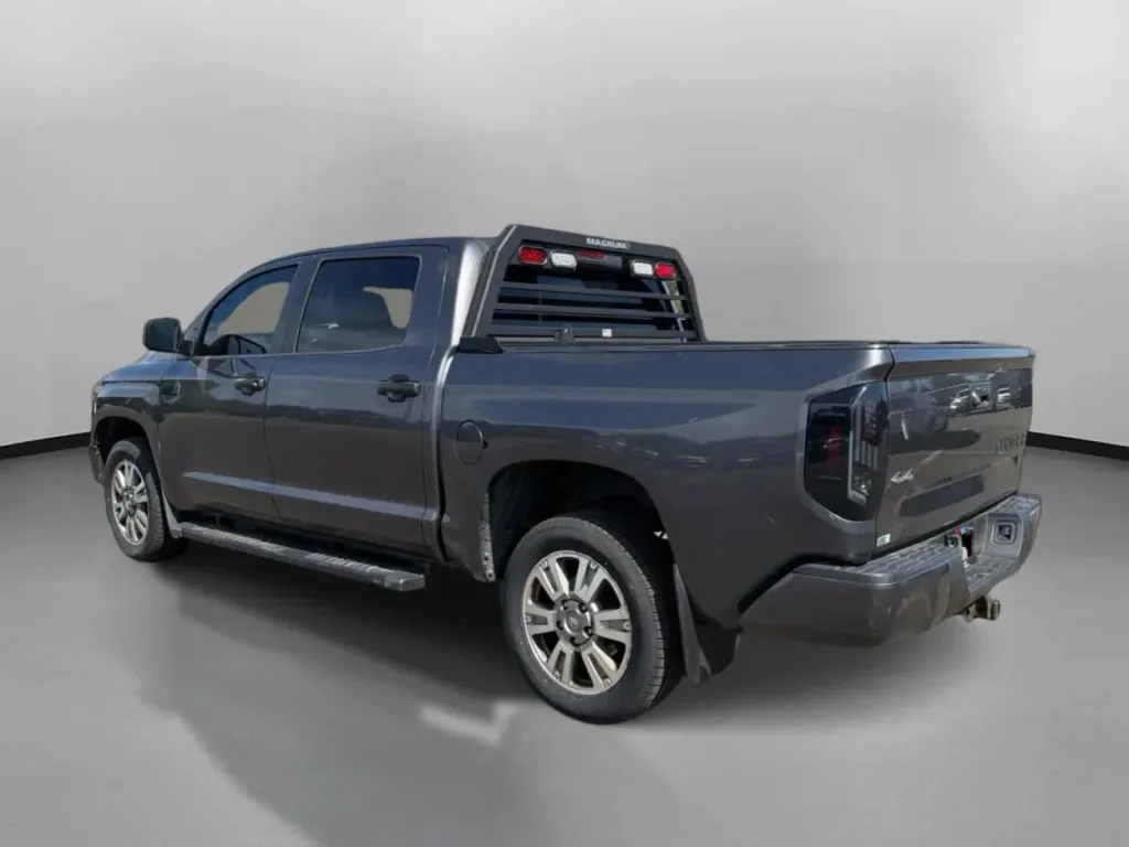 Toyota Tundra photo 13