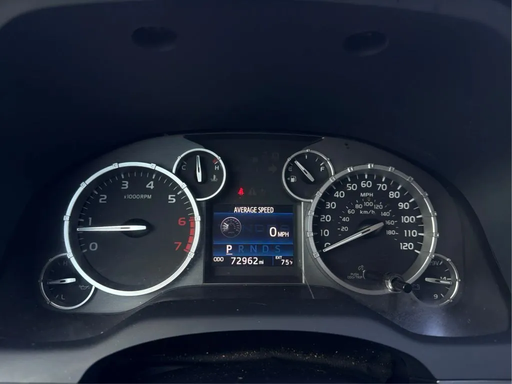 Toyota Tundra photo 22