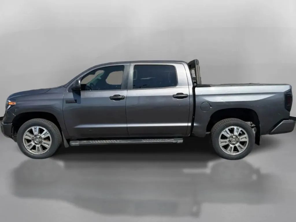 Toyota Tundra photo 15