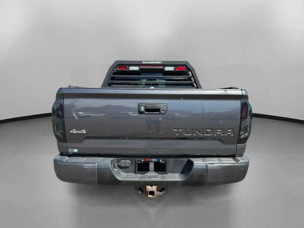 Toyota Tundra photo 11
