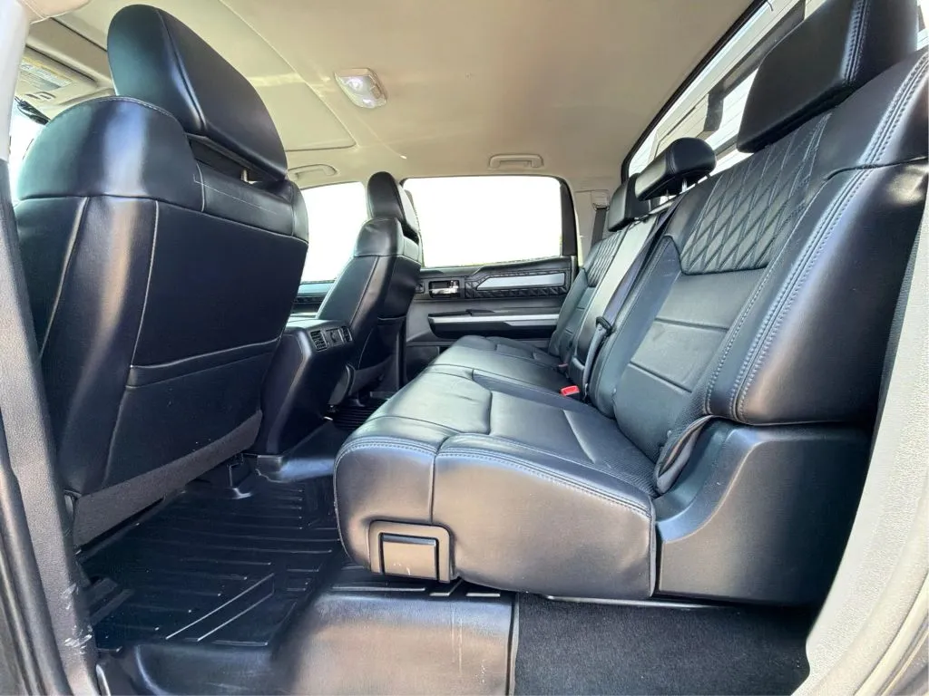 Toyota Tundra photo 17
