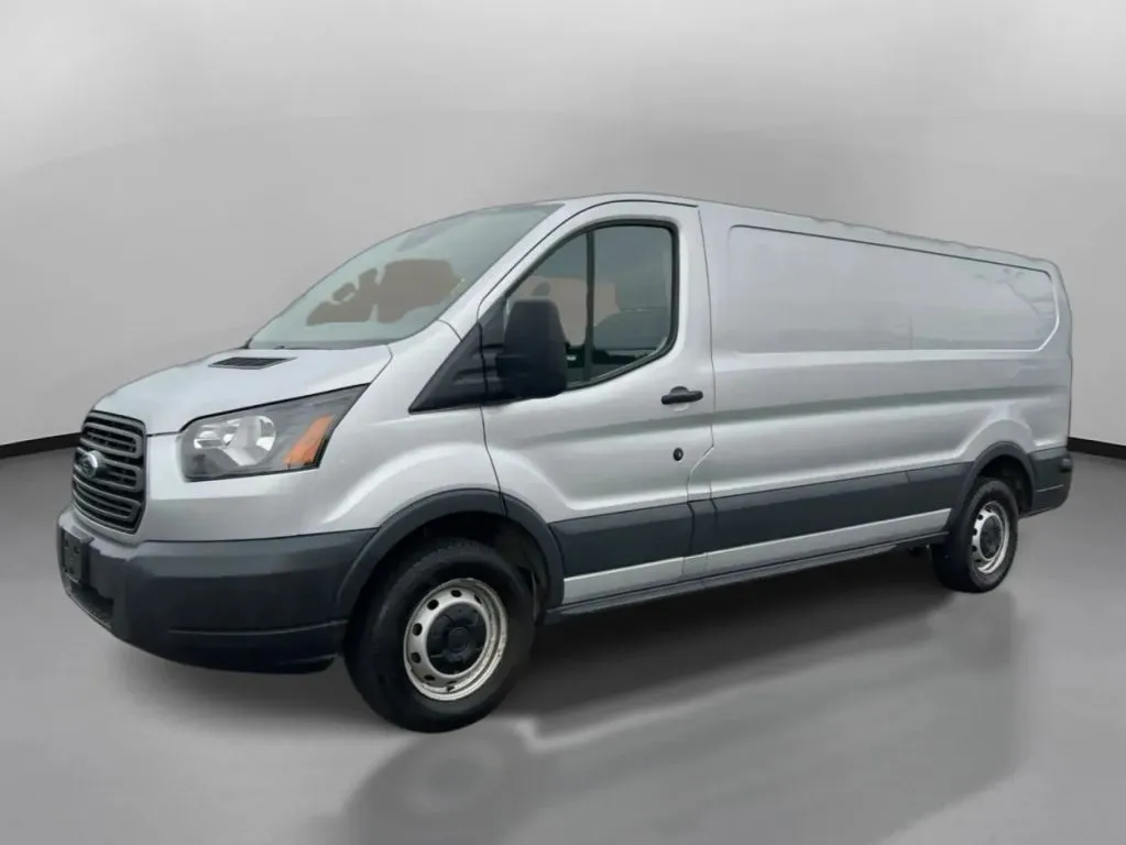 Ford Transit-150 photo 5