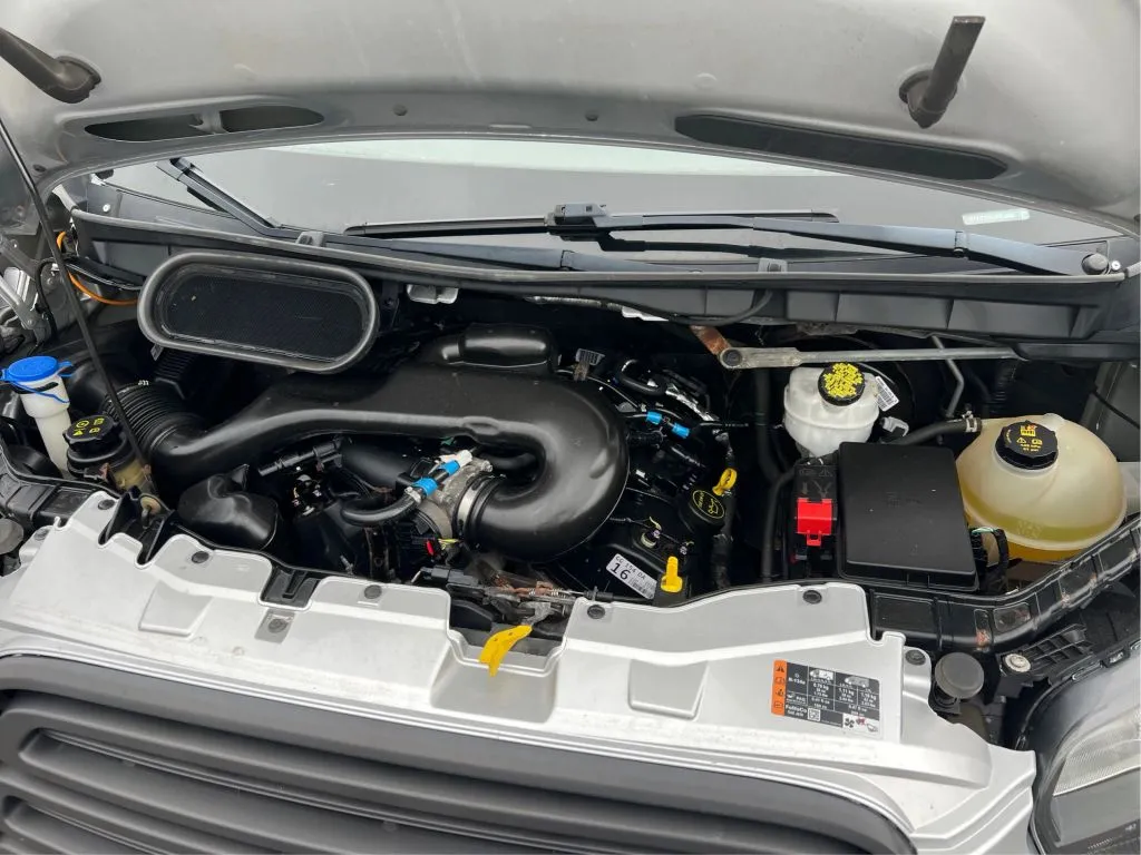 Ford Transit-150 photo 27