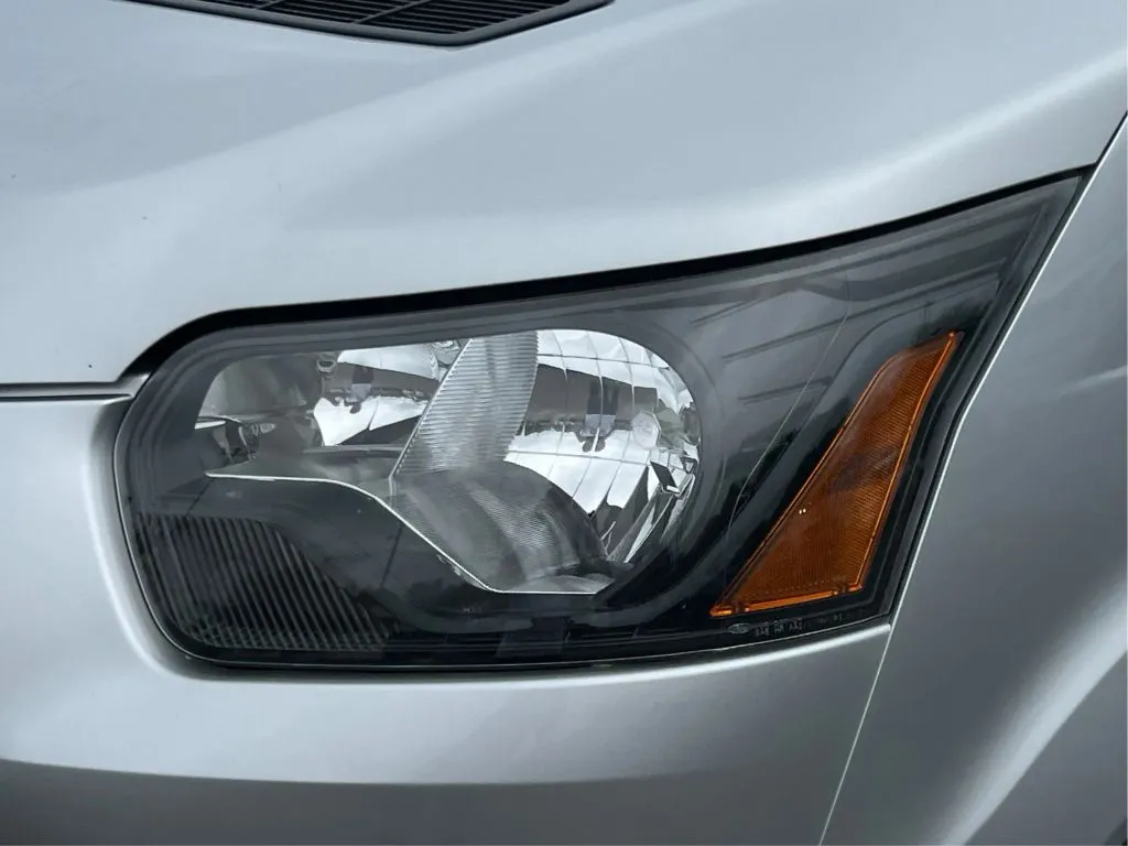 Ford Transit-150 photo 31