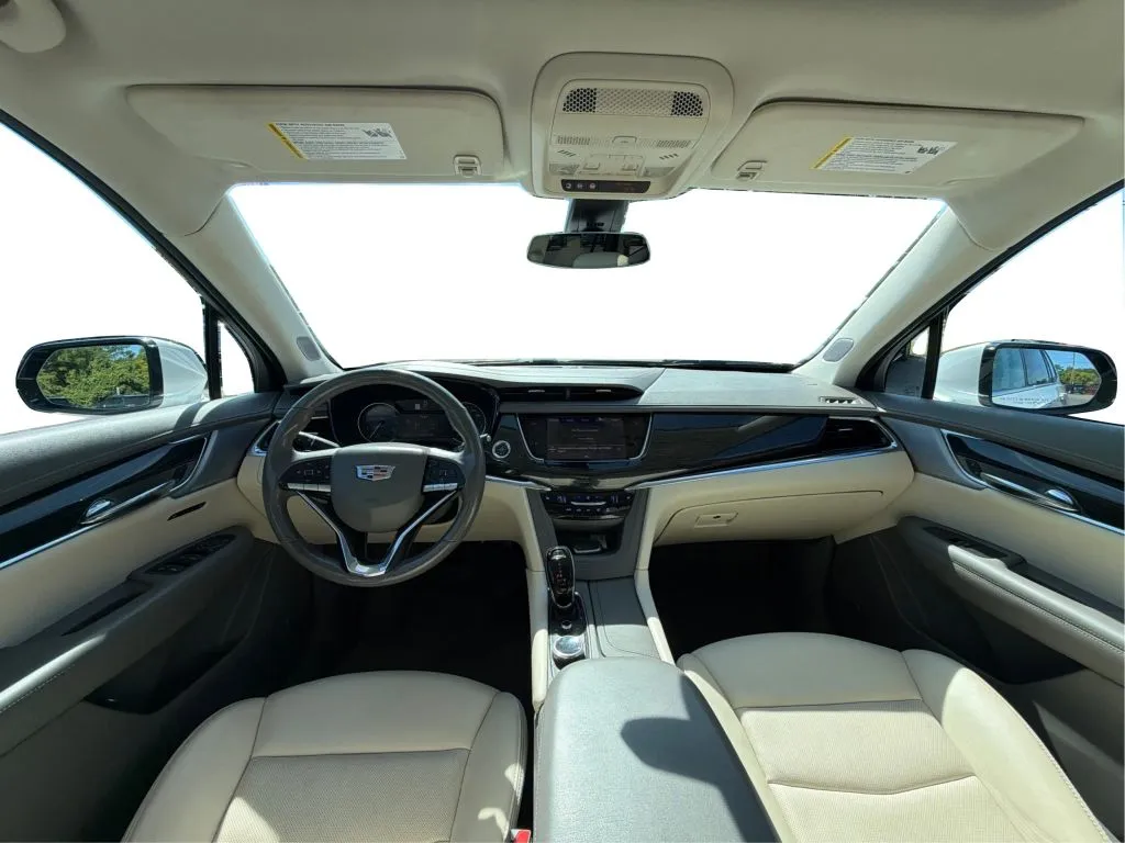 Cadillac XT6 photo 38