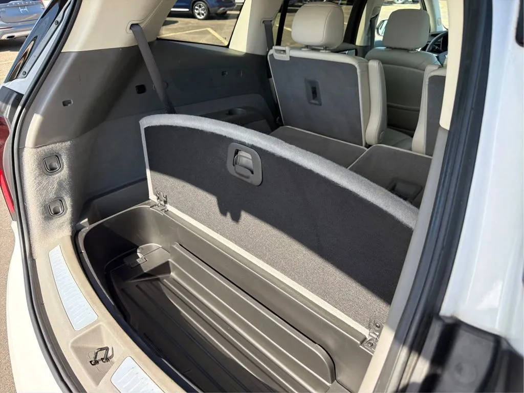 Cadillac XT6 photo 35