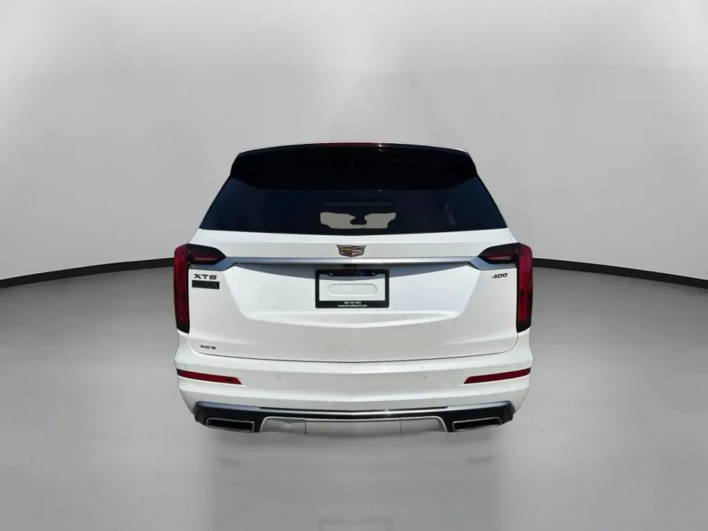 Cadillac XT6 photo 11