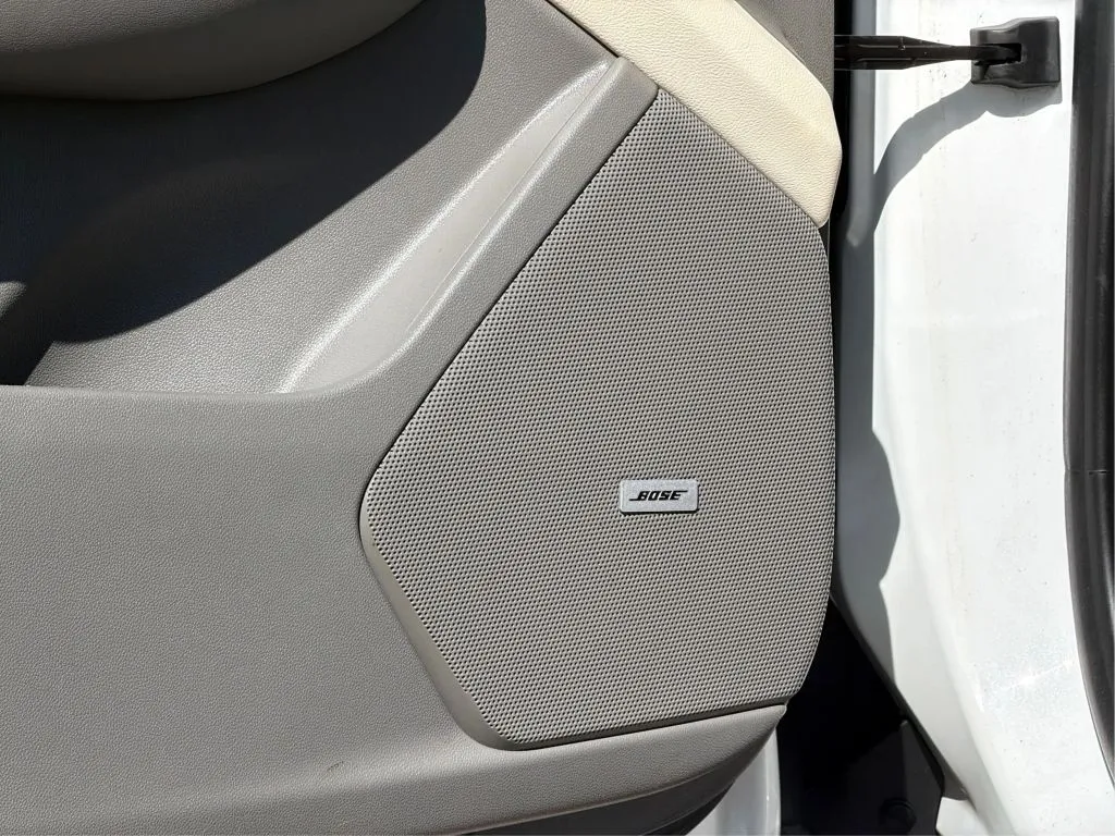 Cadillac XT6 photo 43