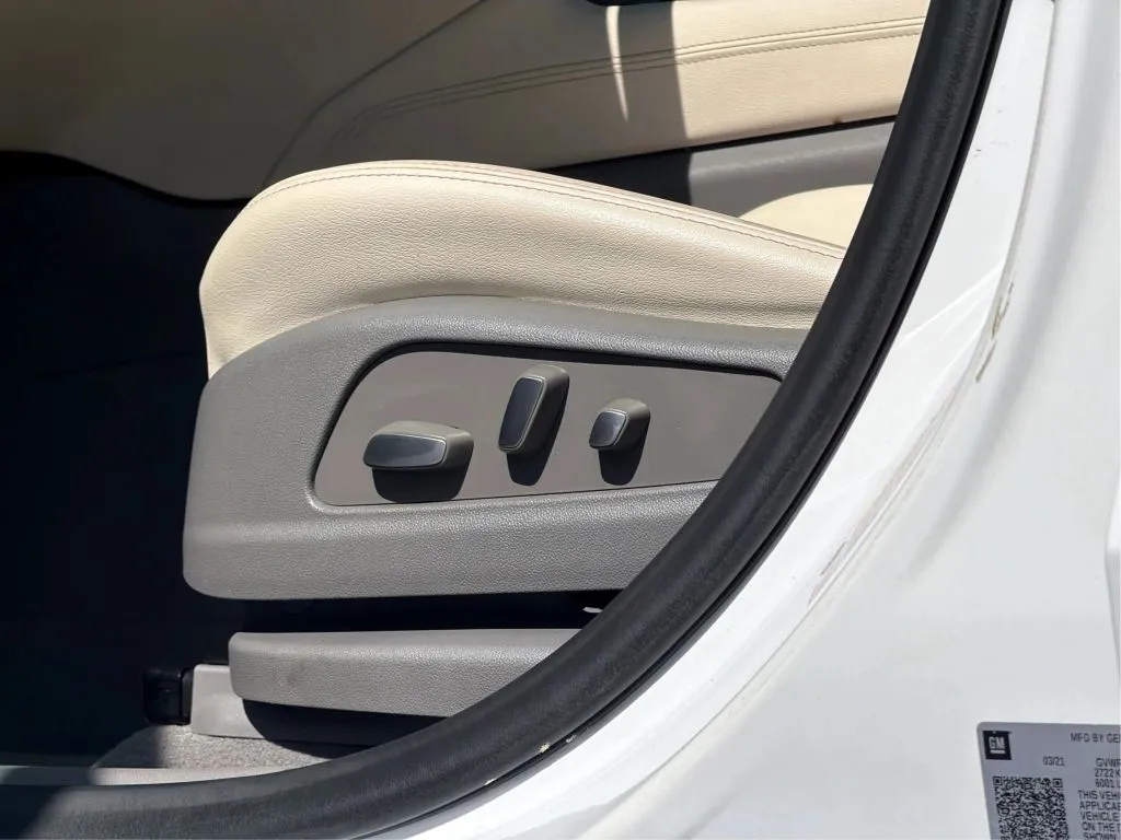 Cadillac XT6 photo 25