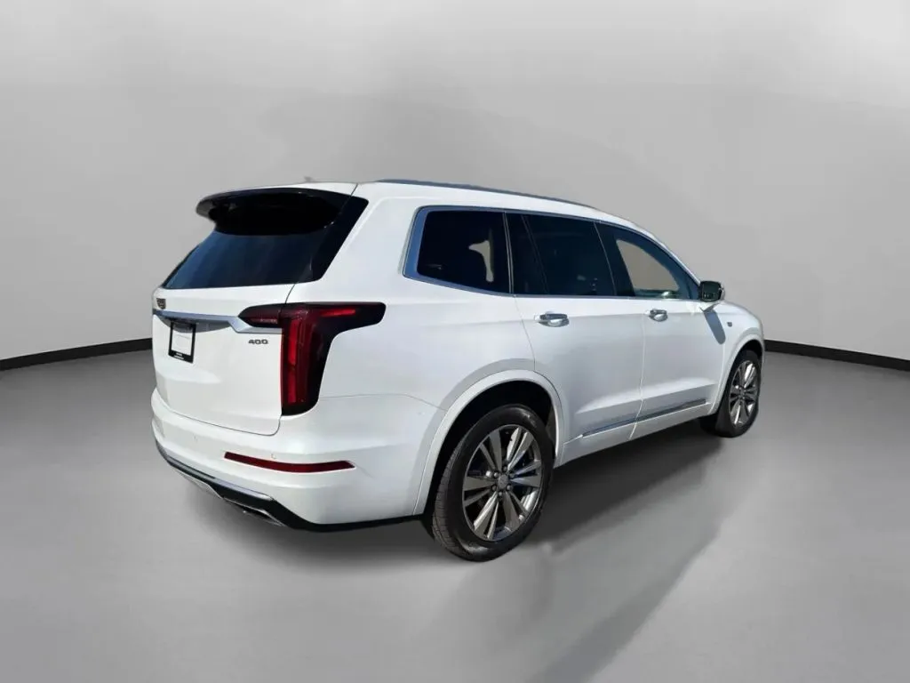 Cadillac XT6 photo 9