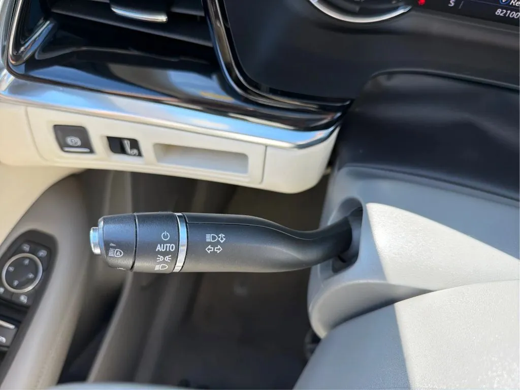 Cadillac XT6 photo 24
