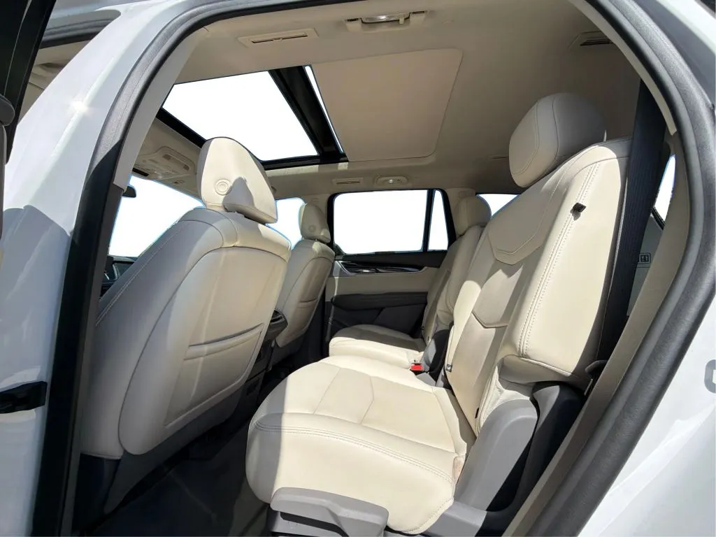 Cadillac XT6 photo 17