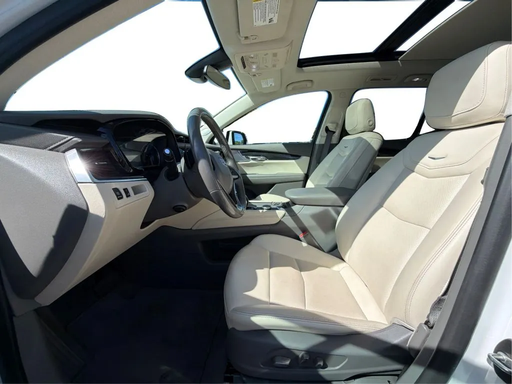 Cadillac XT6 photo 16