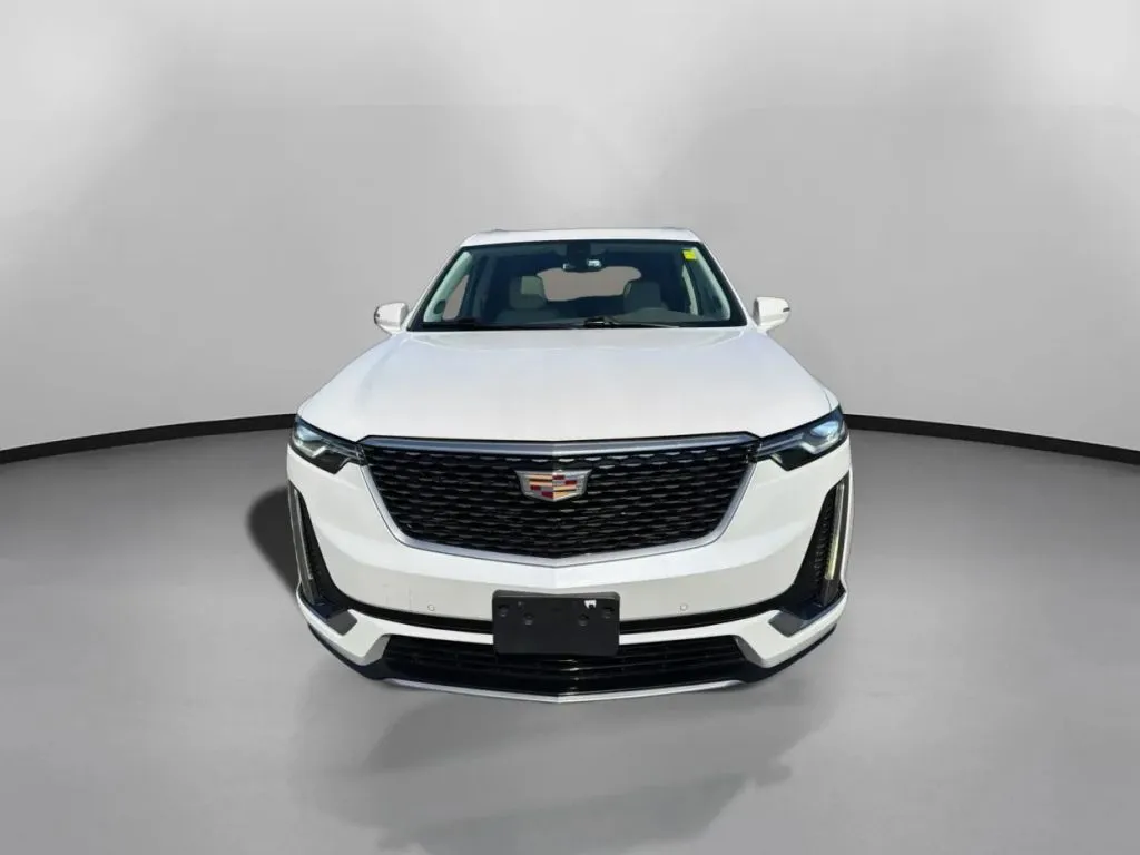Cadillac XT6 photo 3