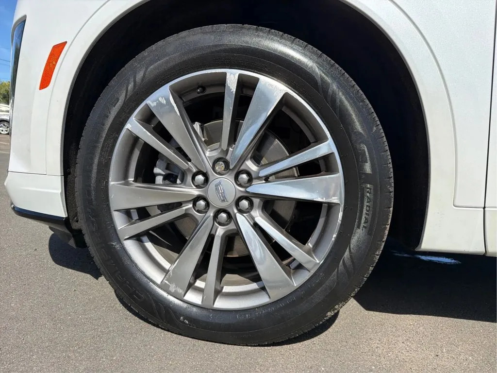 Cadillac XT6 photo 32