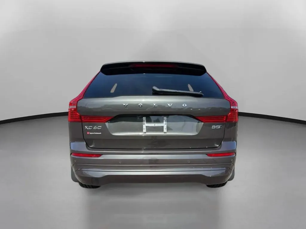 Volvo XC60 photo 11