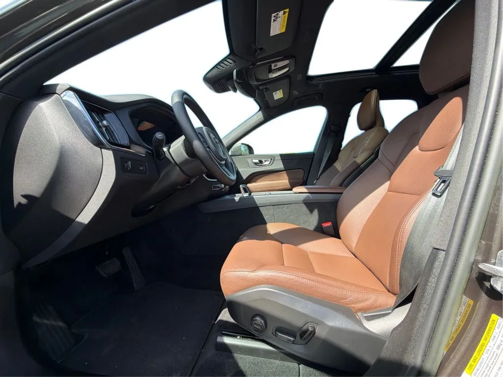 Volvo XC60 photo 16