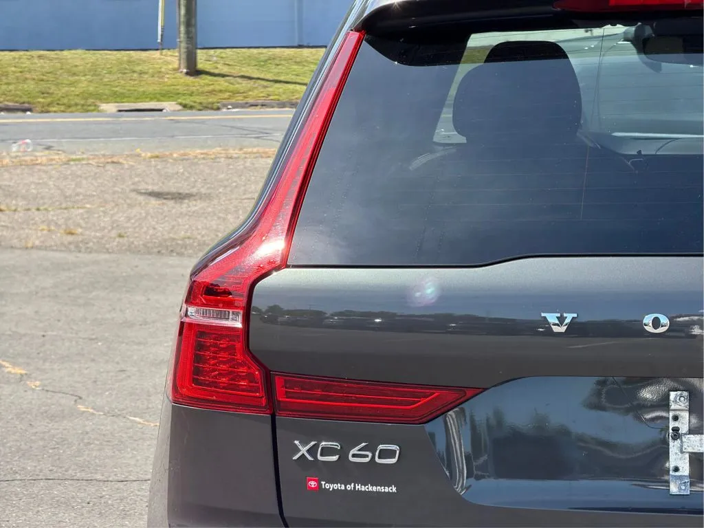 Volvo XC60 photo 29