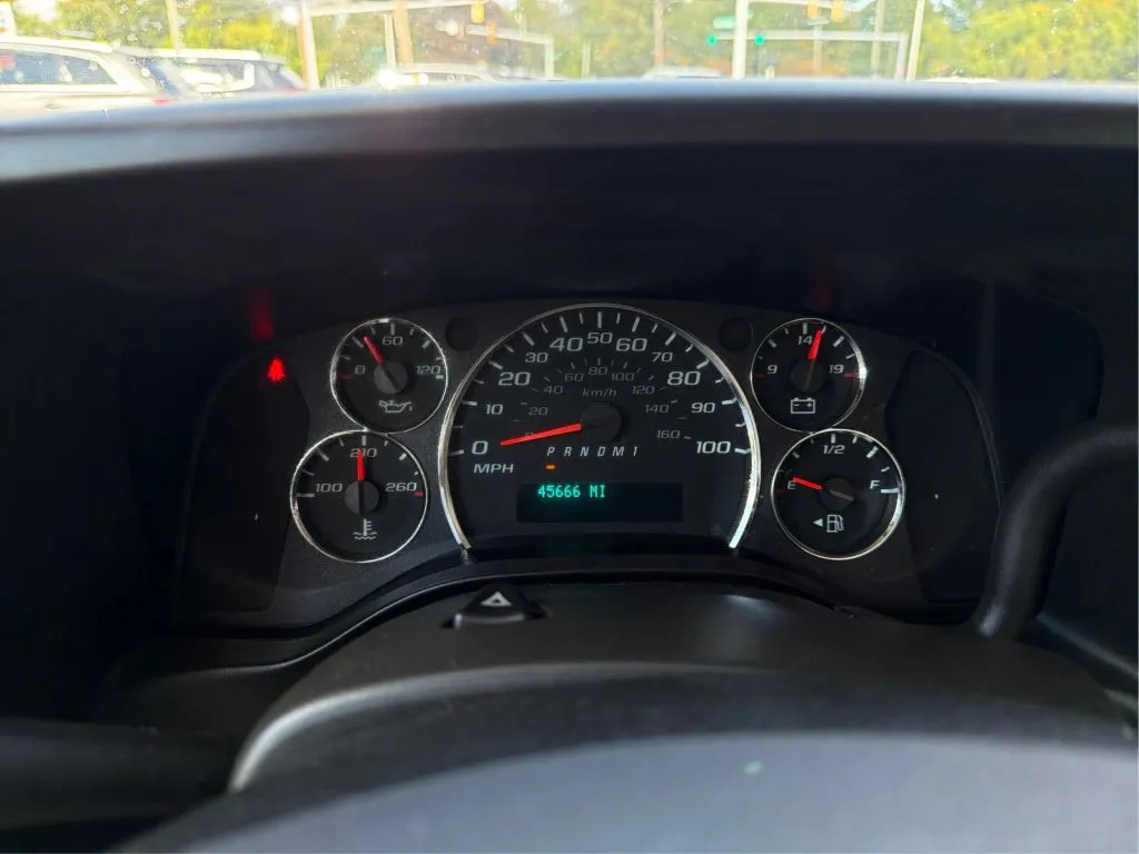 Chevrolet Express photo 19