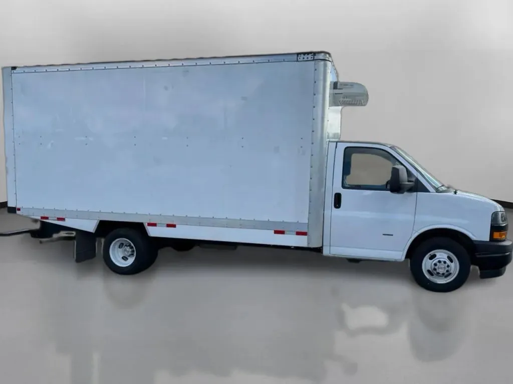 Chevrolet Express photo 7