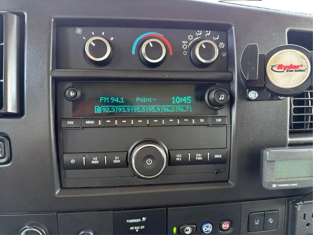 Chevrolet Express photo 18