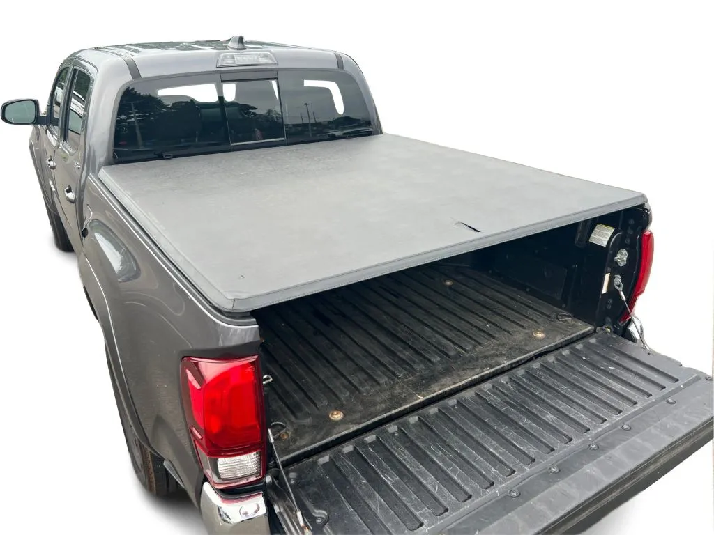 Toyota Tacoma photo 18