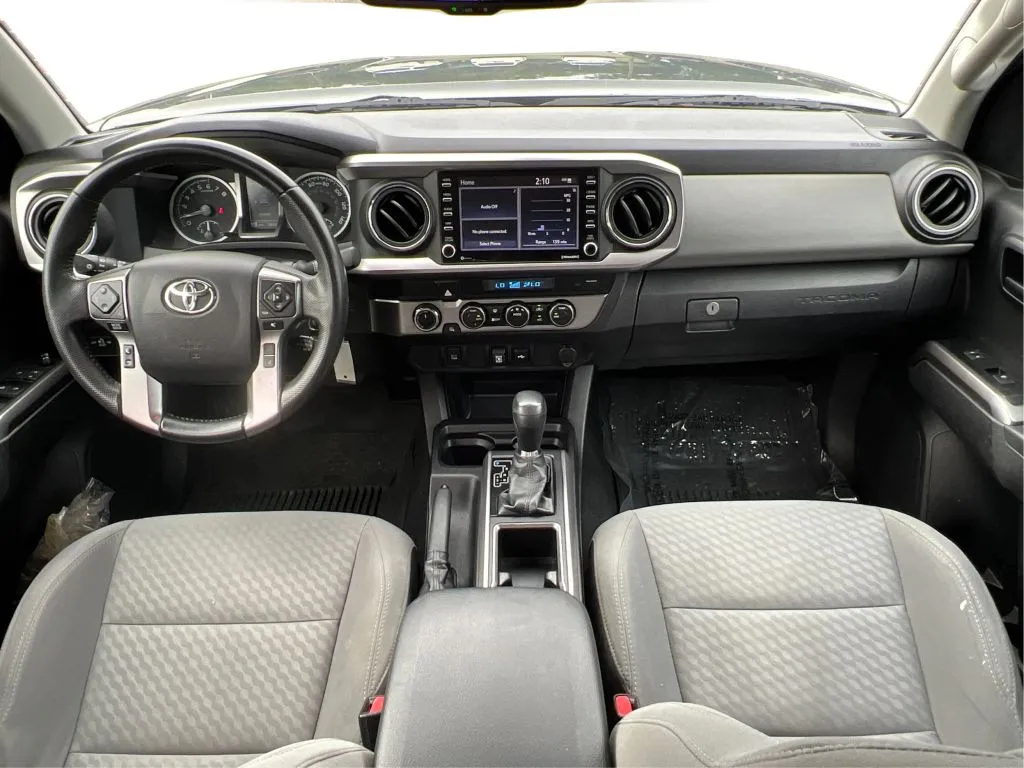 Toyota Tacoma photo 35
