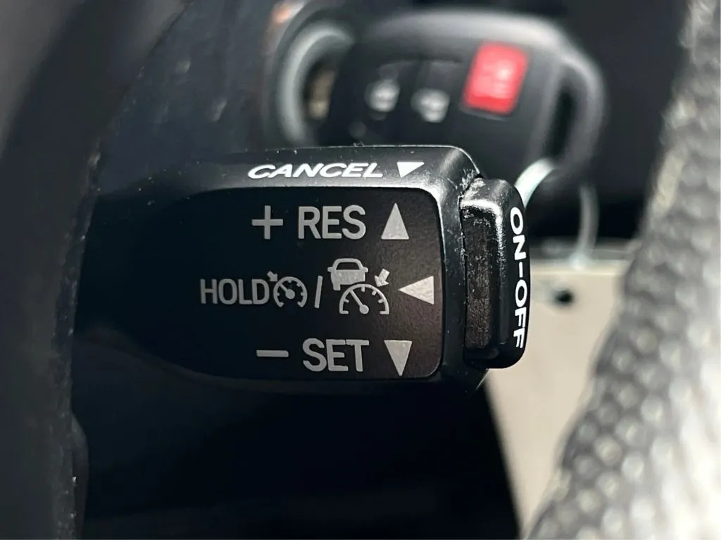 Toyota Tacoma photo 39