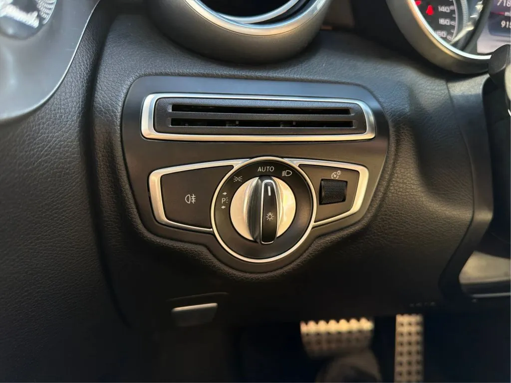 Mercedes-Benz C-Class photo 23
