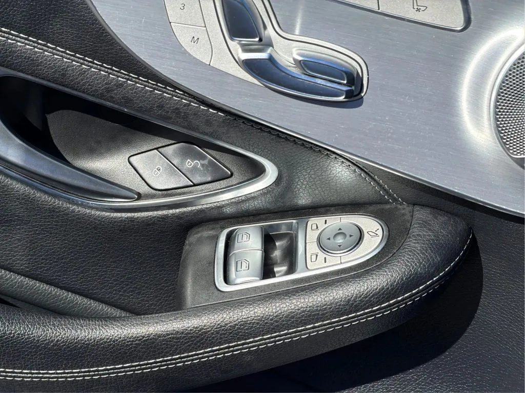 Mercedes-Benz C-Class photo 43
