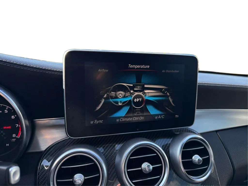 Mercedes-Benz C-Class photo 19
