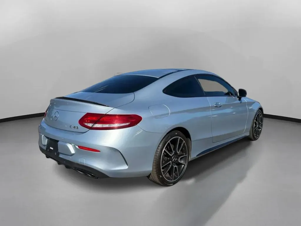 Mercedes-Benz C-Class photo 9