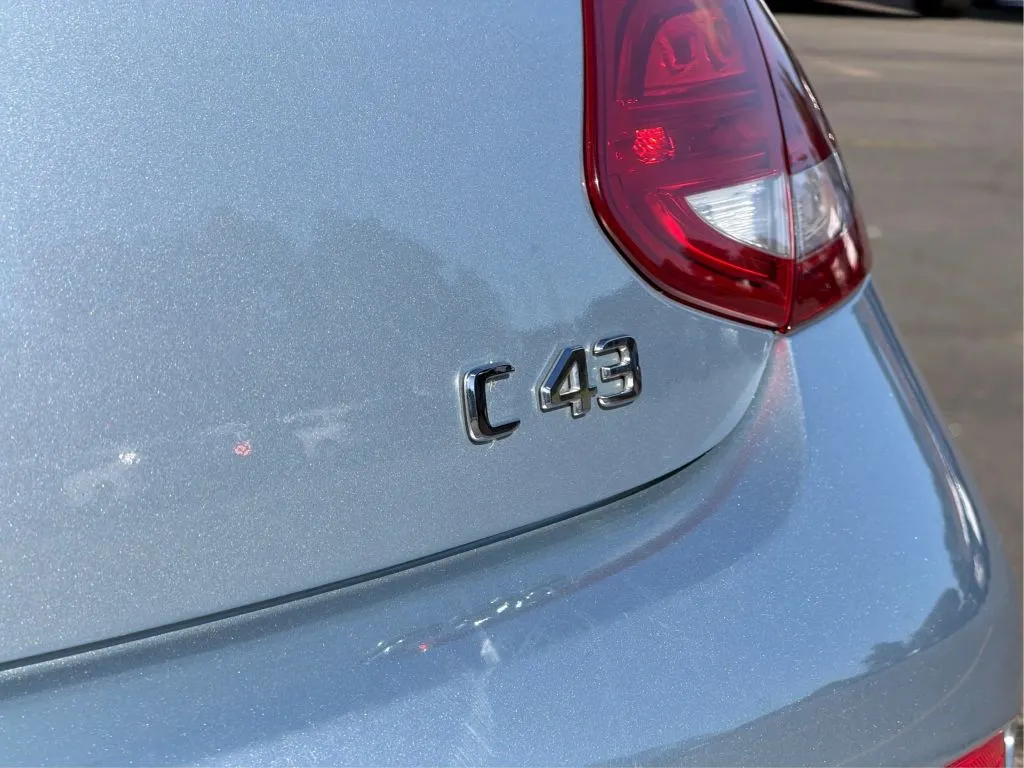 Mercedes-Benz C-Class photo 29