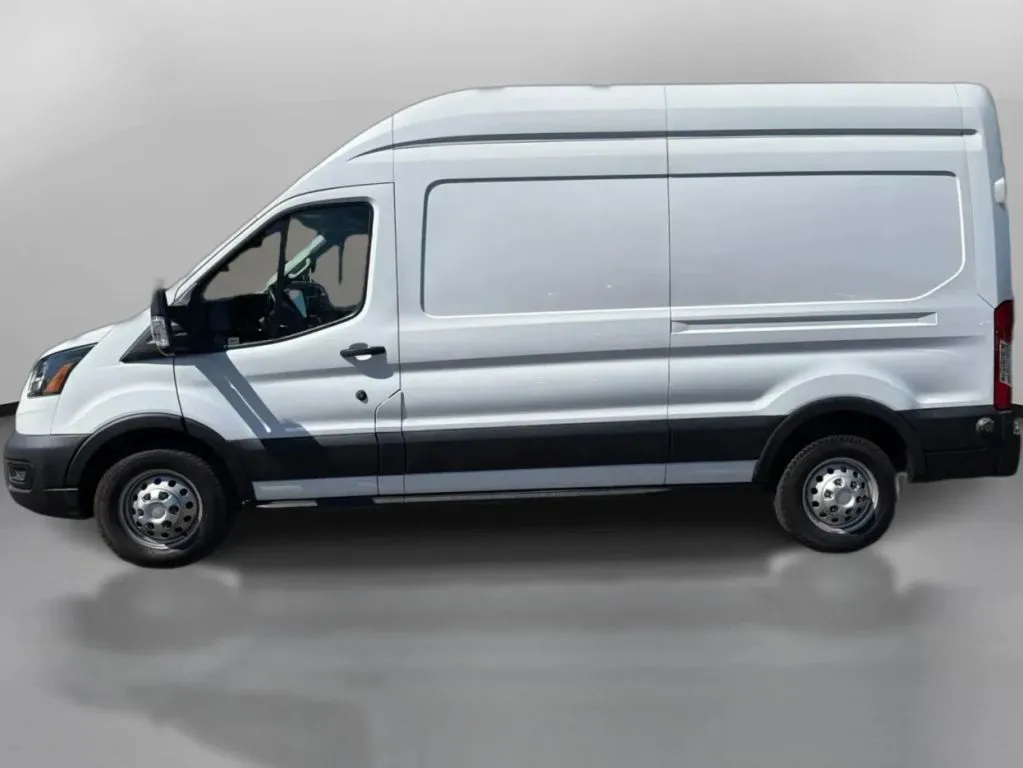 Ford Transit-250 photo 15