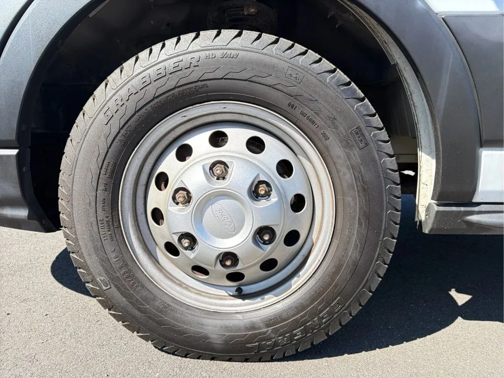 Ford Transit-250 photo 29