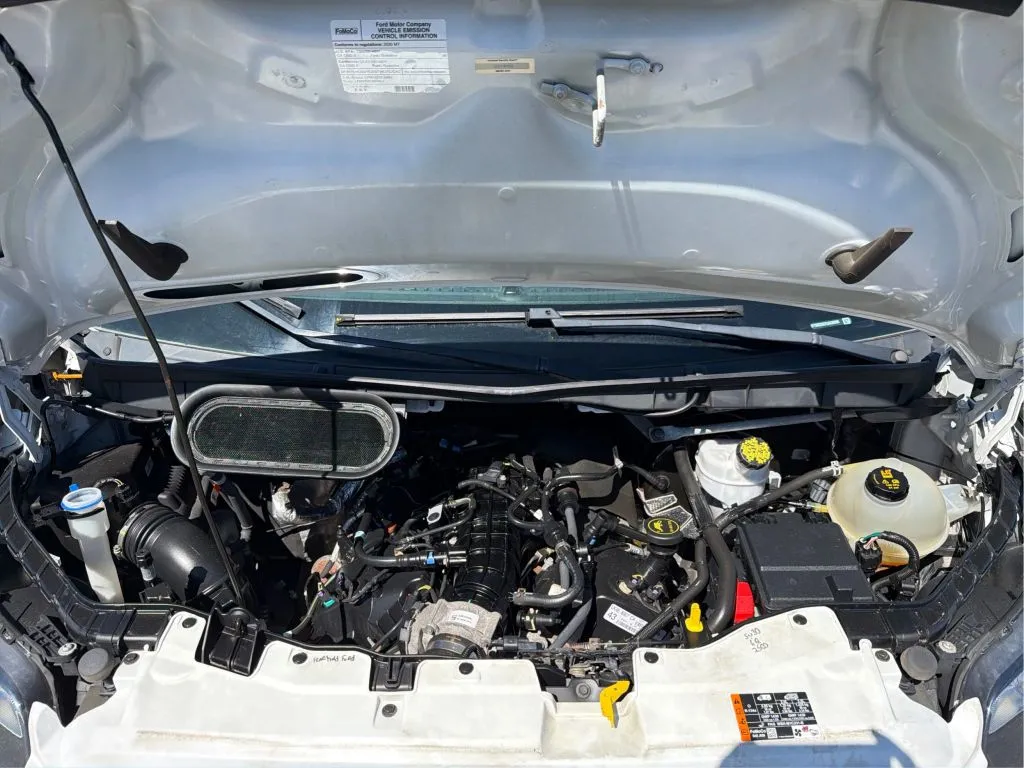Ford Transit-250 photo 26