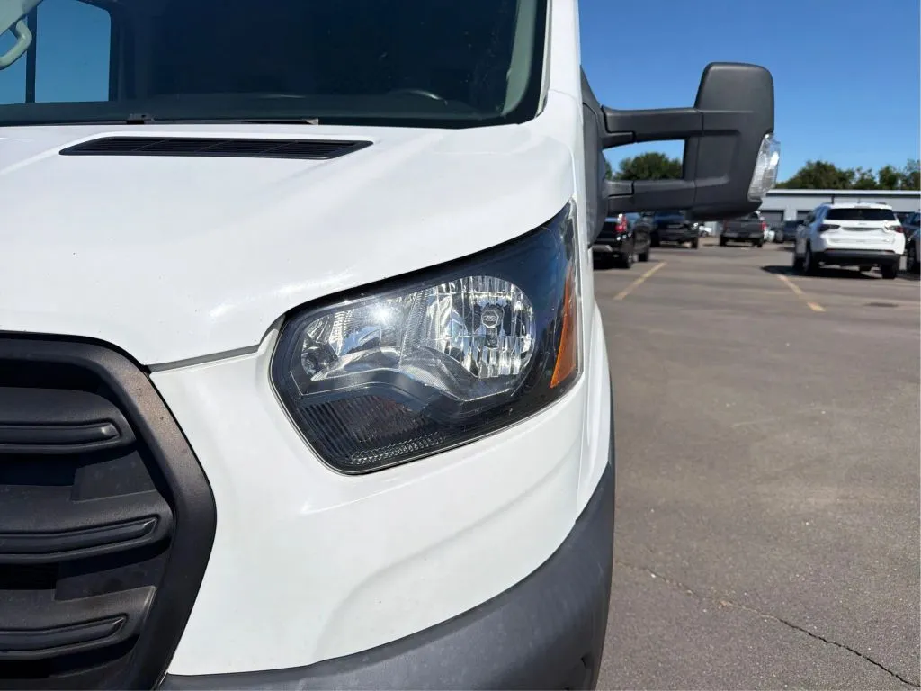 Ford Transit-250 photo 30
