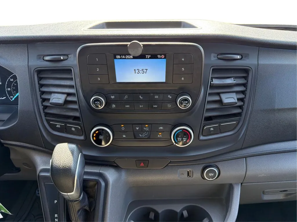 Ford Transit-250 photo 19