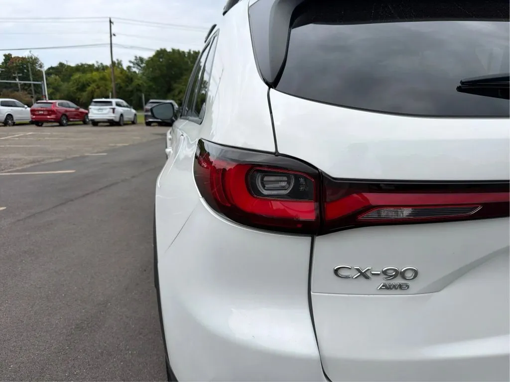 Mazda CX-90 photo 33